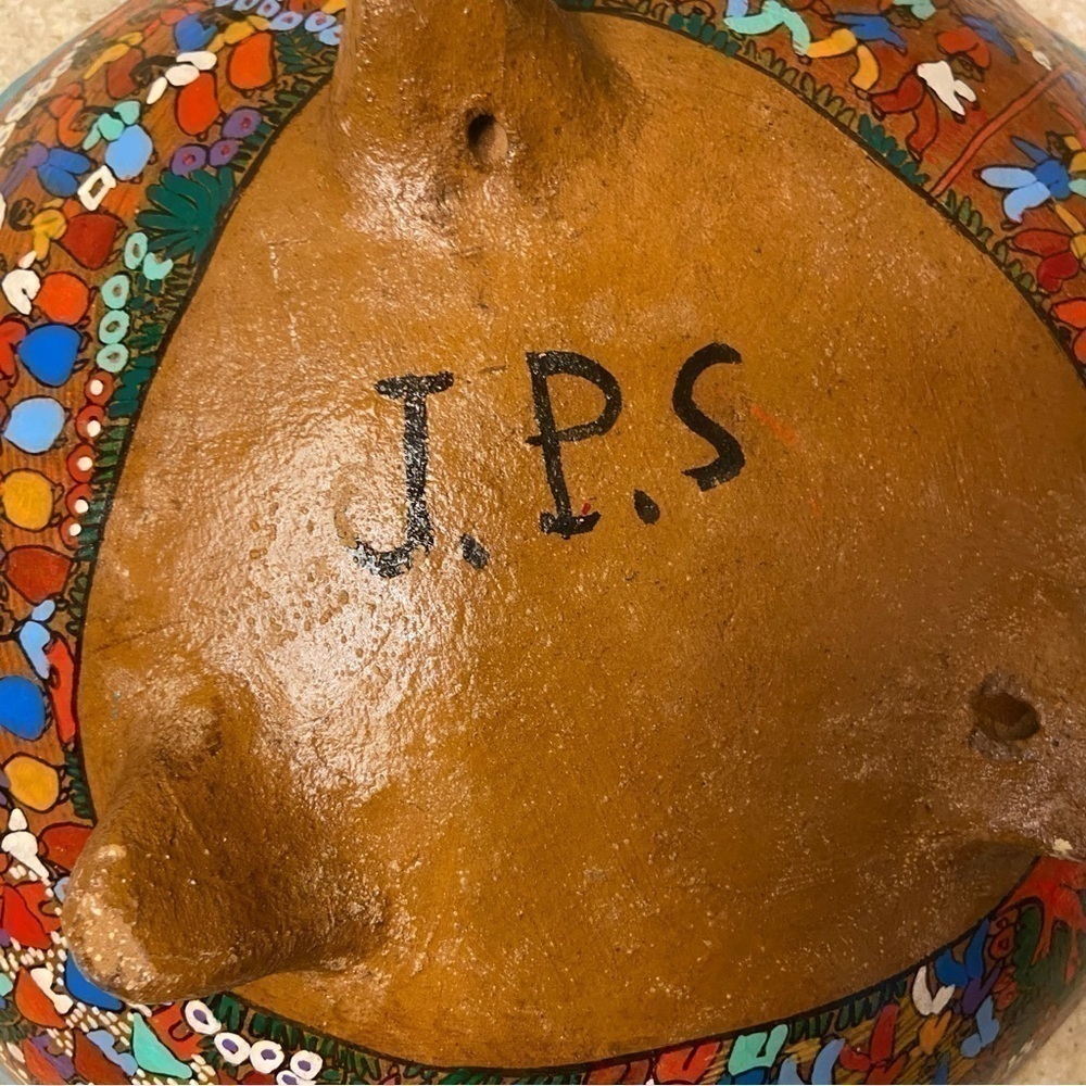 Mexican folk art decorative dish in vibrant colours and signed by artist JPS - Picture 4 of 13